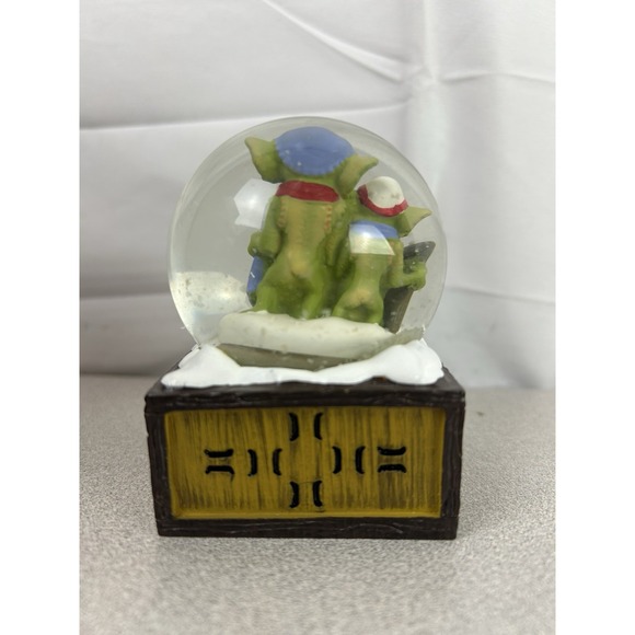 GREMLINS Holiday Snow Globe LIMITED EDITION Nerd Block Exclusive - Picture 3 of 10